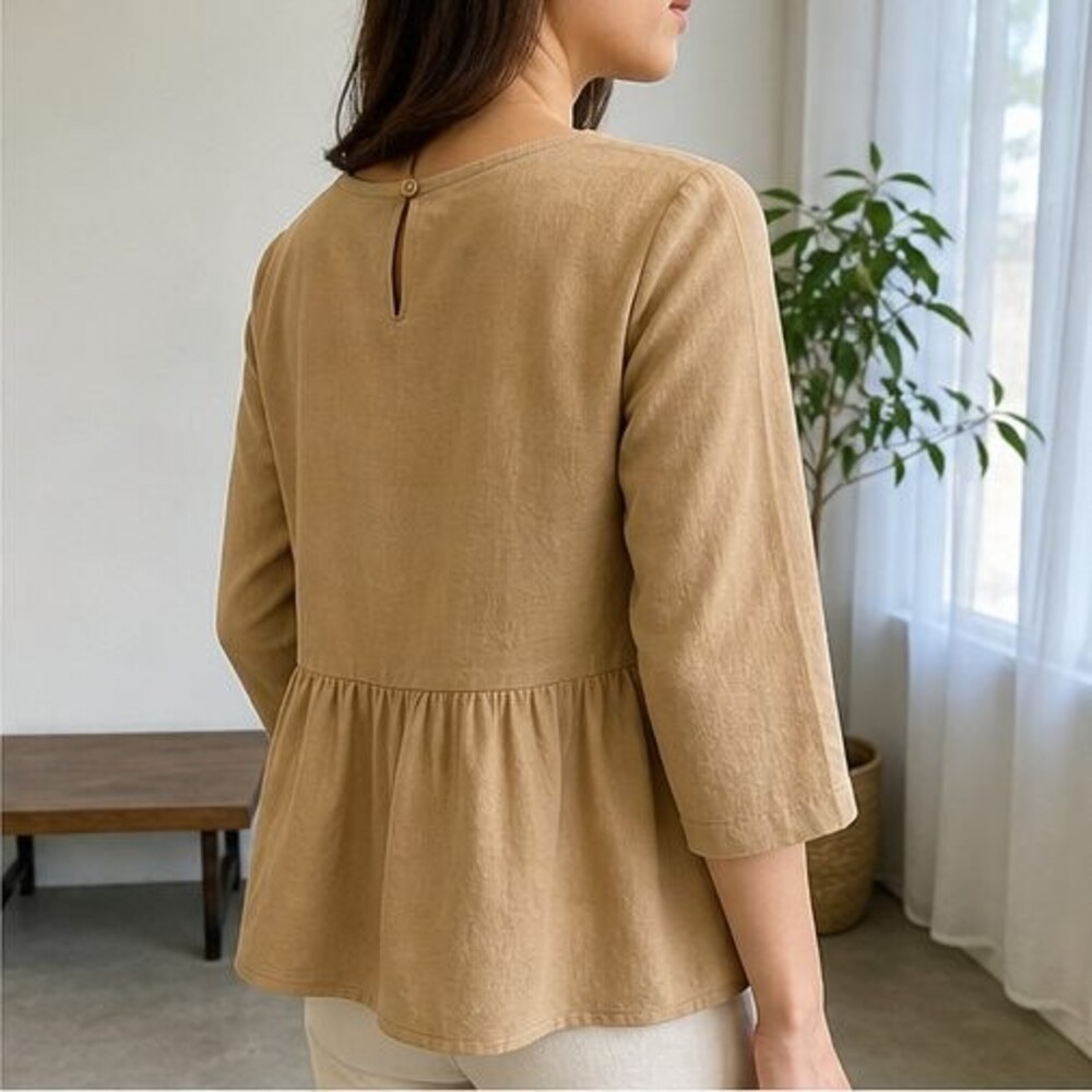 Camel Button Blouse - Picture 3 of 6